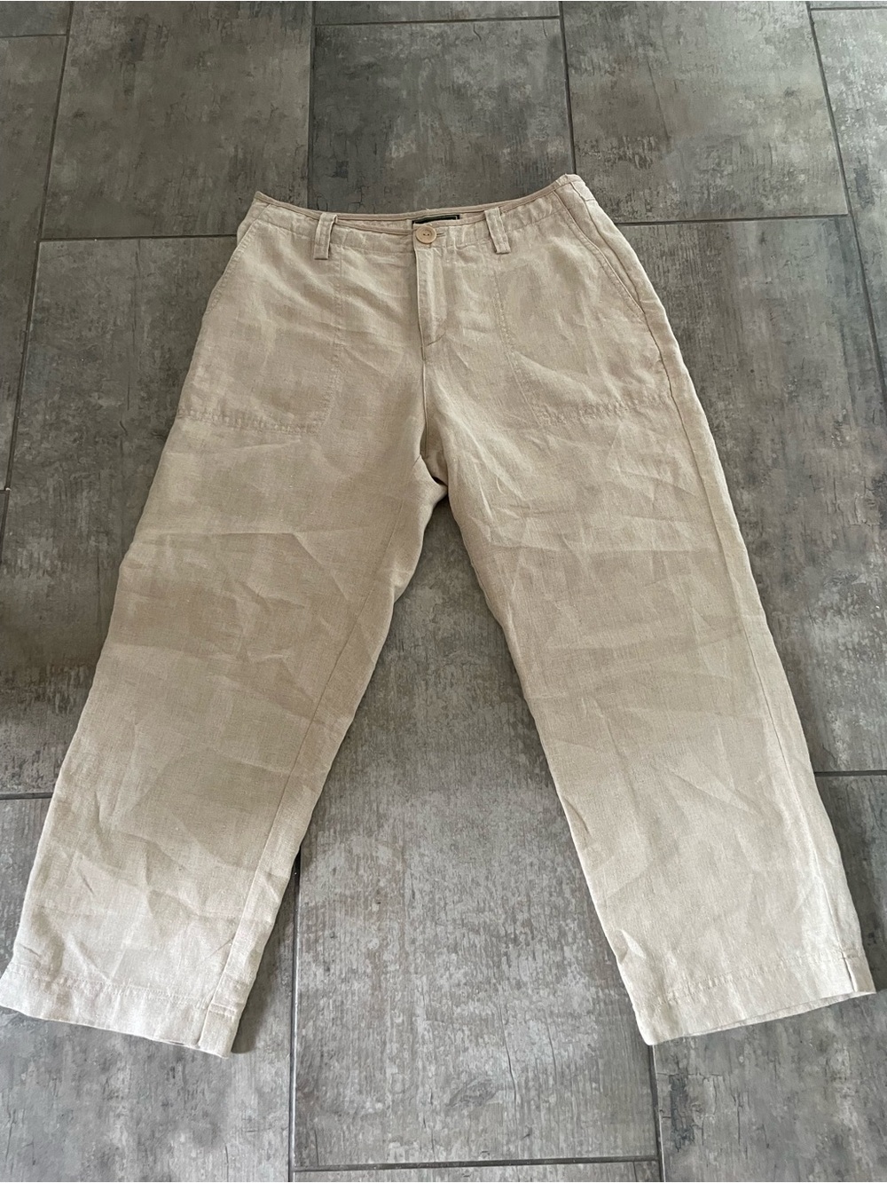 Eddie Bauer Women’s Light Beige Cropped Linen pants